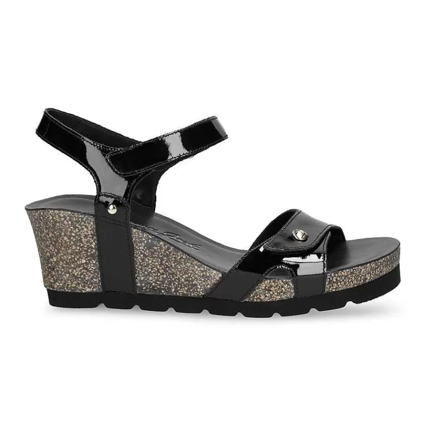 julia_3-8.webp Online Panama Jack Julia