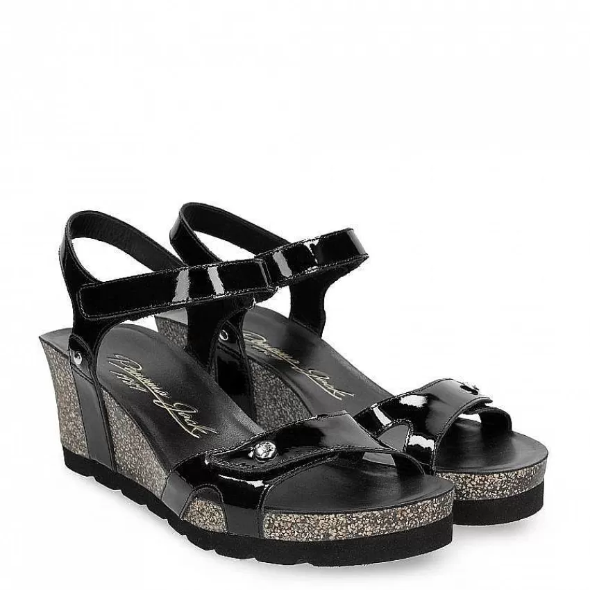 julia_7-2.webp Online Panama Jack Julia