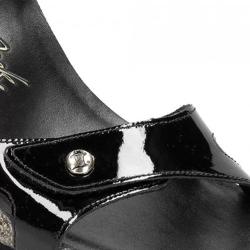 julia_8-2.webp Online Panama Jack Julia